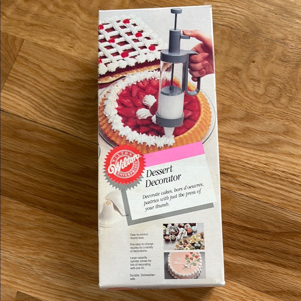 Wilton Silver Party Decorations Set